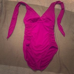 🌸 Spanx ruched tie neck swimsuit